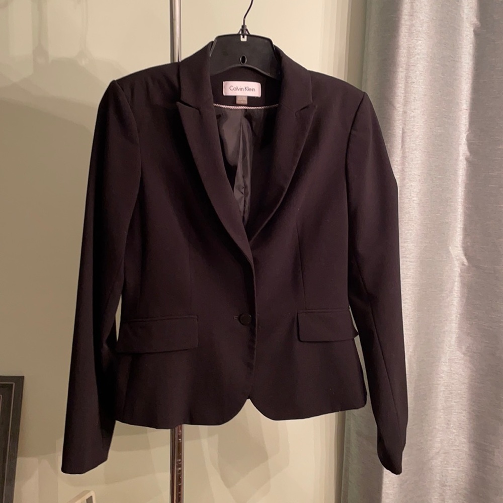 Calvin Klein size 6 business suit blazer